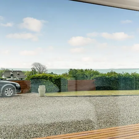 Dom wakacyjny Beautiful In With Jacuzzi *