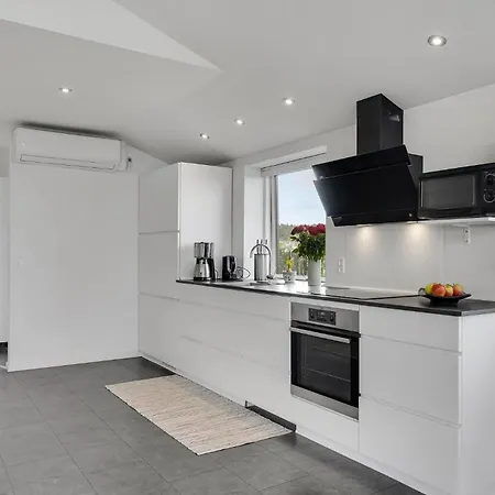 Dom wakacyjny Beautiful In With Jacuzzi *