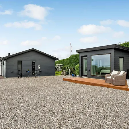 Dom wakacyjny Beautiful In With Jacuzzi *