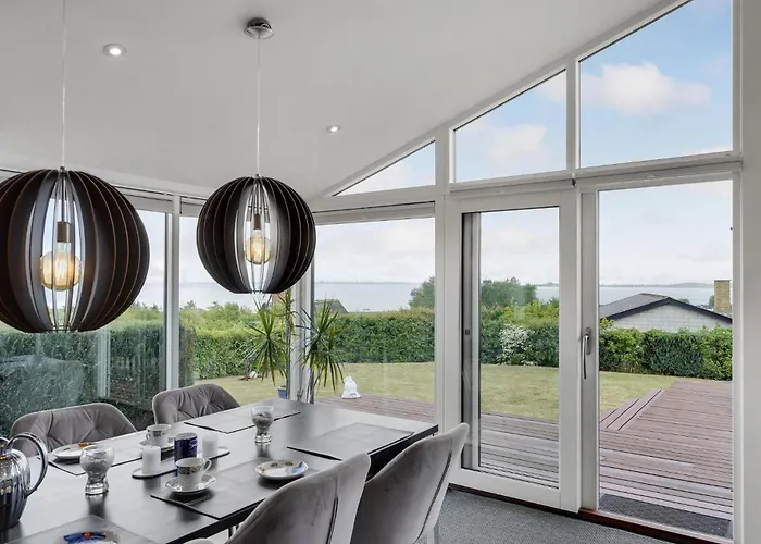 Beautiful In With Jacuzzi Holiday home Faaborg