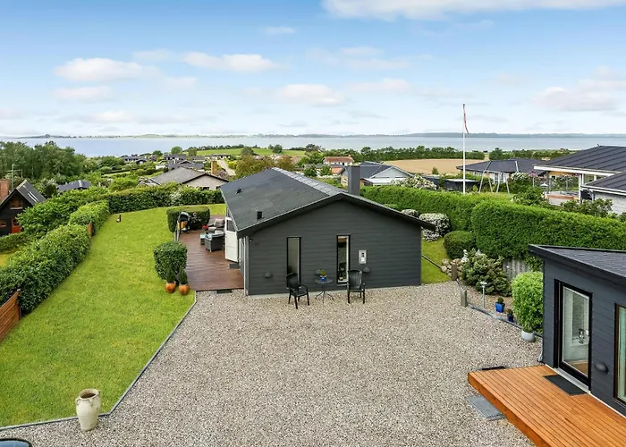 Beautiful In With Jacuzzi Holiday home Faaborg