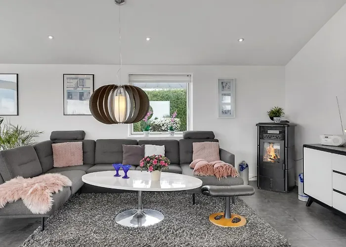 Holiday home Beautiful In With Jacuzzi Faaborg