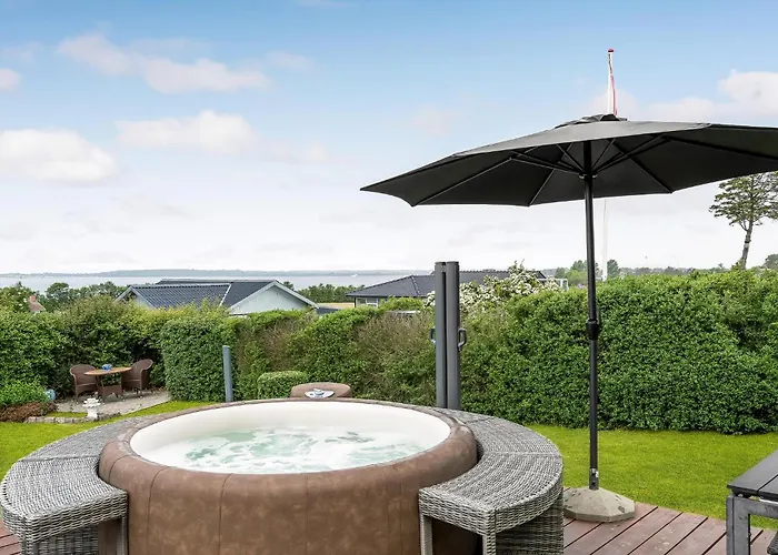 Beautiful In With Jacuzzi Faaborg