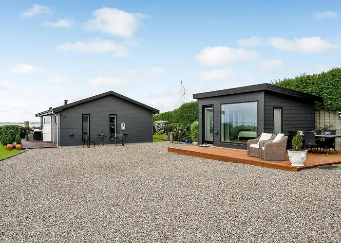 Holiday home Beautiful In With Jacuzzi *